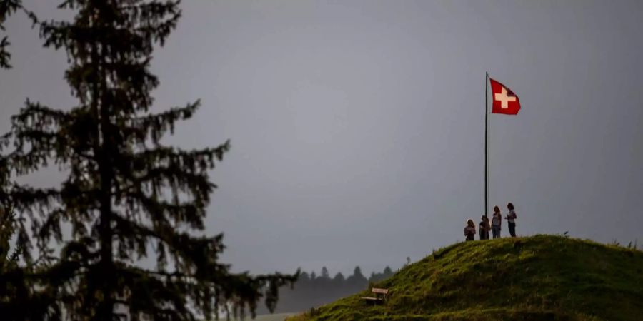 Vor allem in den Bergen könnten Gewitter die 1. August-Feier verderben.