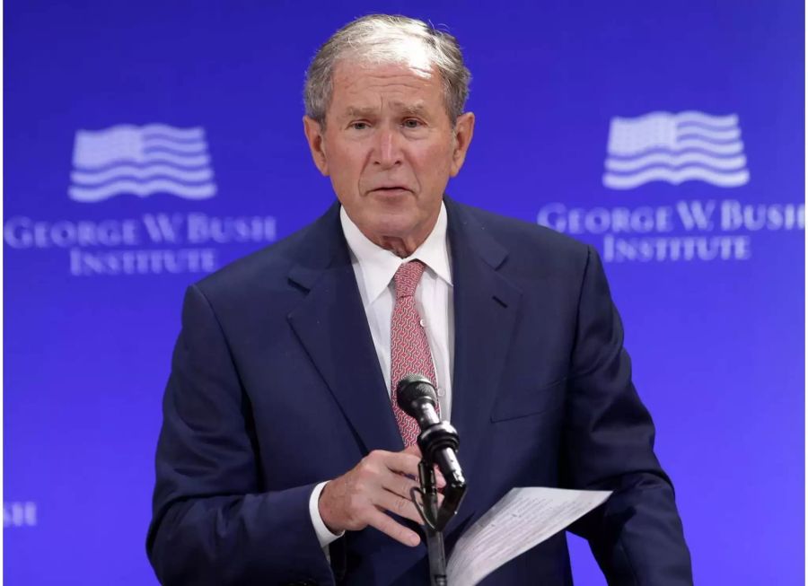 George W. Bush sieht die US-Politik «anfälliger denn je für Lügenmärchen».