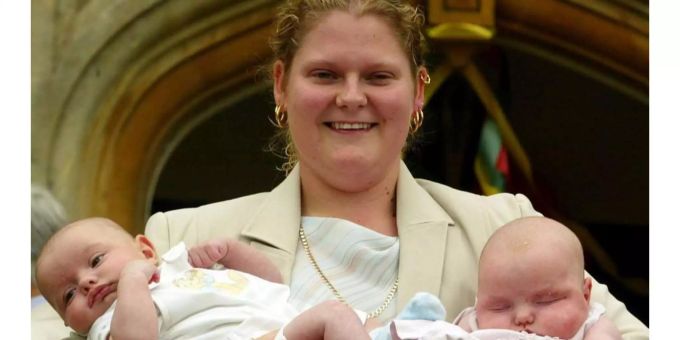 Louise Brown feiert am 25. Juli 2018 ihren 40. Geburtstag. Louise Brown feiert am 25. Juli 2018 ihren 40. Geburtstag.