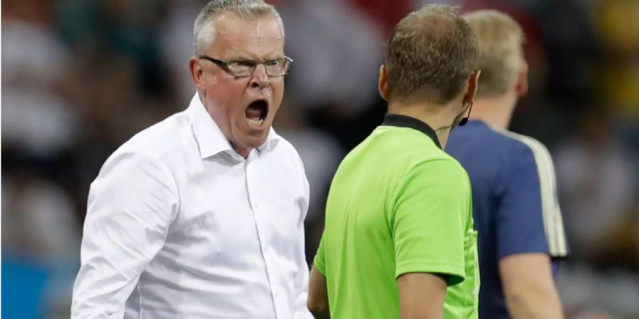 Enerviert sich über den Siegjubel der Deutschen: Schweden-Coach Janne Andersson