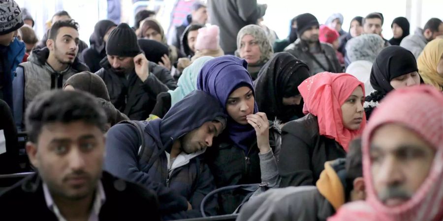 Hunderte syrische Flüchtlinge warten auf ihre Rückkehr. Nächste Woche ist es für sie soweit. (Symbolbild)