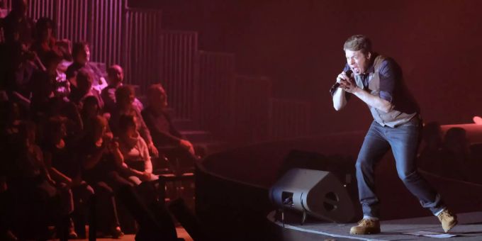 Jimmy Kelly von der Kelly Family bei einem Konzert. Jimmy Kelly