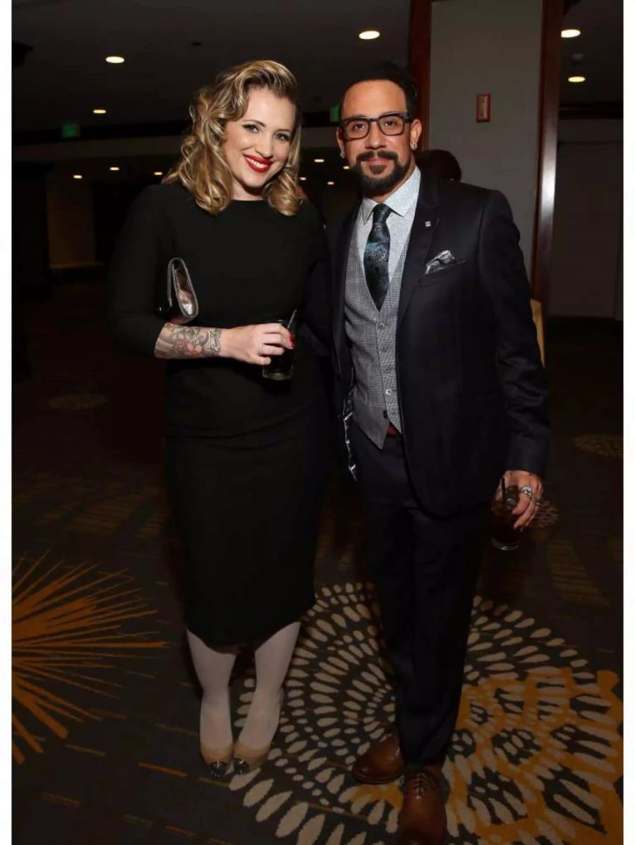 A. J. McLean und Ehefrau Rochelle Deanna Karidis an der Point Foundation's Voices On Point Gala in Los Angeles 2014.