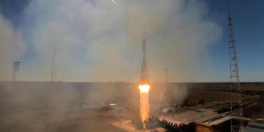 Start der Raumkapsel Sojus MS-10 auf dem Weltraumbahnhof Baikonur in Kasachstan.