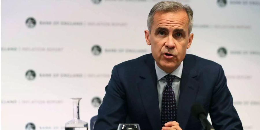 Englands Notenbank-Chef Mark Carney spricht während einer Pressekonferenz.