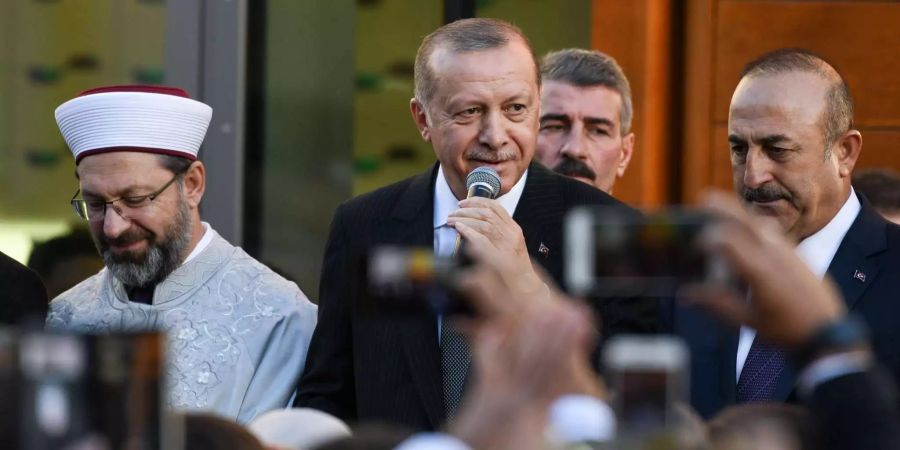 Recep Tayyip Erdogan, Präsident der Türkei, spricht bei der Eröffnung der DITIB-Zentralmoschee.