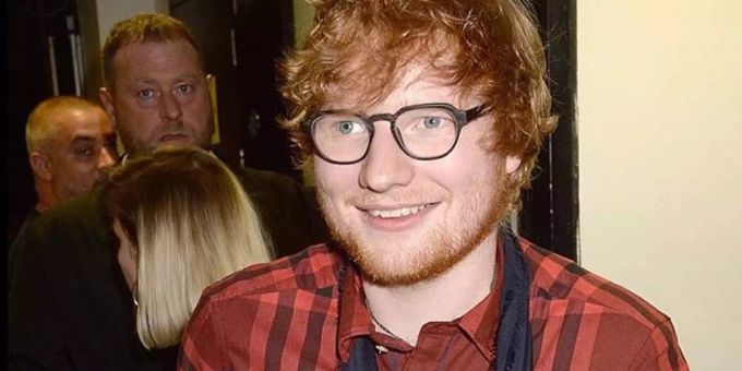 Ed Sheeran brach sich beide Arme - «Dann radelte ich ins Pub»