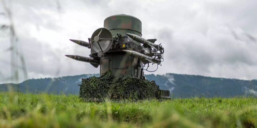 Eine Rapier-Feuereinheit mit vier Boden-Luft-Raketen der Schweizer Armee.