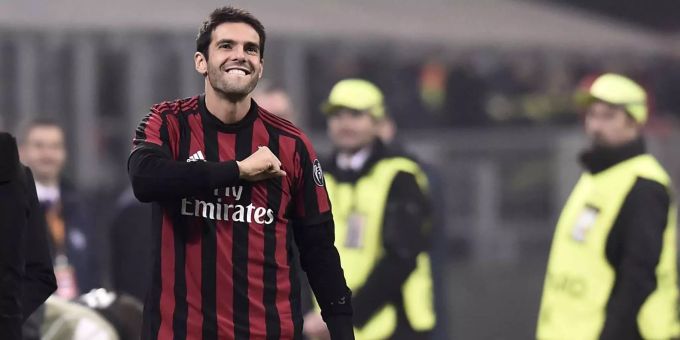 Kaka, hier bei seiner Verabschiedung in Mailand, tritt als Aktiver zurück. Kaka, hier bei seiner Verabschiedung in Mailand, tritt als Aktiver zurück.