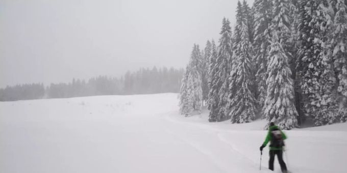 In den Alpen könnte es heute Montag wieder etwas Neuschnee geben. In den Alpen könnte es heute Montag wieder etwas Neuschnee geben.