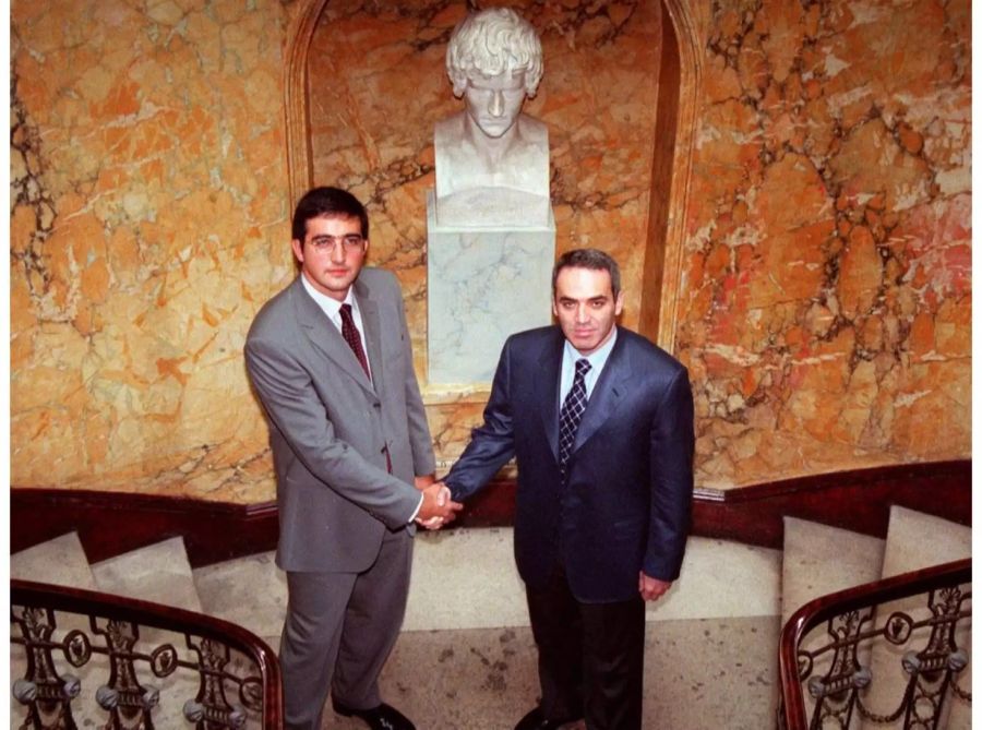 Wladimir Kramnik und Garri Kasparow 2000