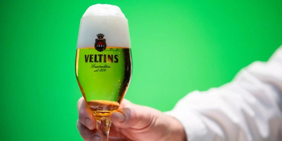 Ein frisch gezapftes Bier.