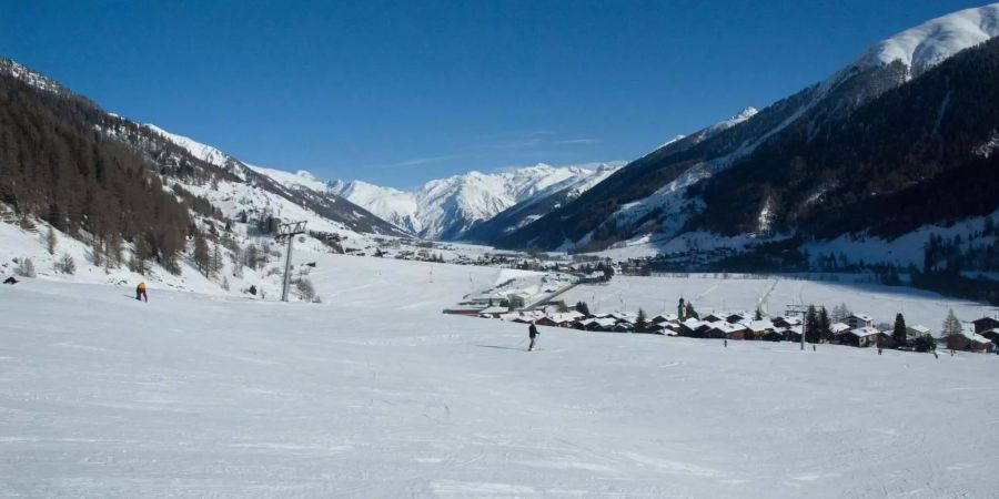 Der Skilift Gluringen im Wallis.