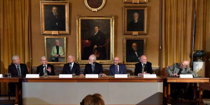 Der Nobelpreis wird Jacques Dubochet in Stockholm verliehen. Der Nobelpreis wird Jacques Dubochet in Stockholm verliehen.