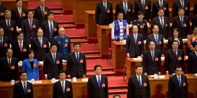 China steht mit einem neu formierten Kabinett vor grossen Herausforderungen. China steht mit einem neu formierten Kabinett vor grossen Herausforderungen.