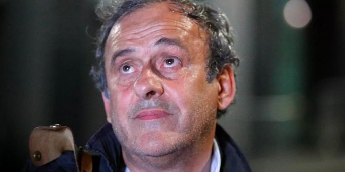 Michel Platini ist von der FIFA-Ethikkommission für vier Jahre für alle Fussball-Aktivitäten gesperrt worden. Michel Platini