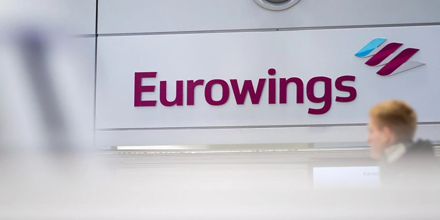 Piloten der Fluggesellschaft Eurowings sind am Montagmorgen in einen dreitägigen Streik getreten. Der Arbeitskampf habe wie geplant begonnen, sagte ein Sprecher der Pilotengewerkschaft Vereinigung Cockpit (VC). Es sei kein weiteres Angebot vorgelegt worden. (Archivbild)