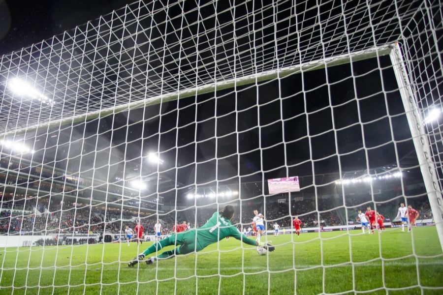 Auch weil Goalie Sommer einen Elfmeter hält, bleibt die Schweiz erstklassig in der Nations League.