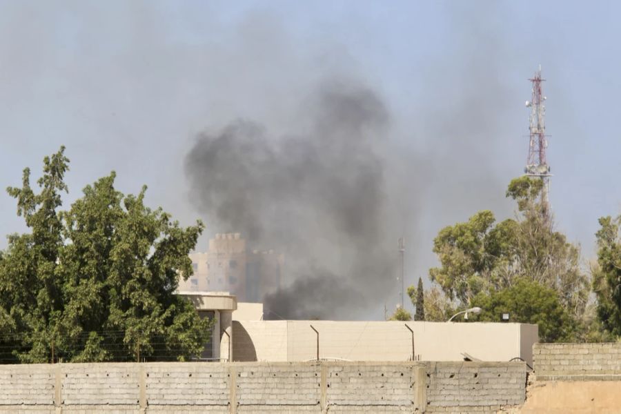 Rauchwolke Bürgerkrieg Libyen Tripolis