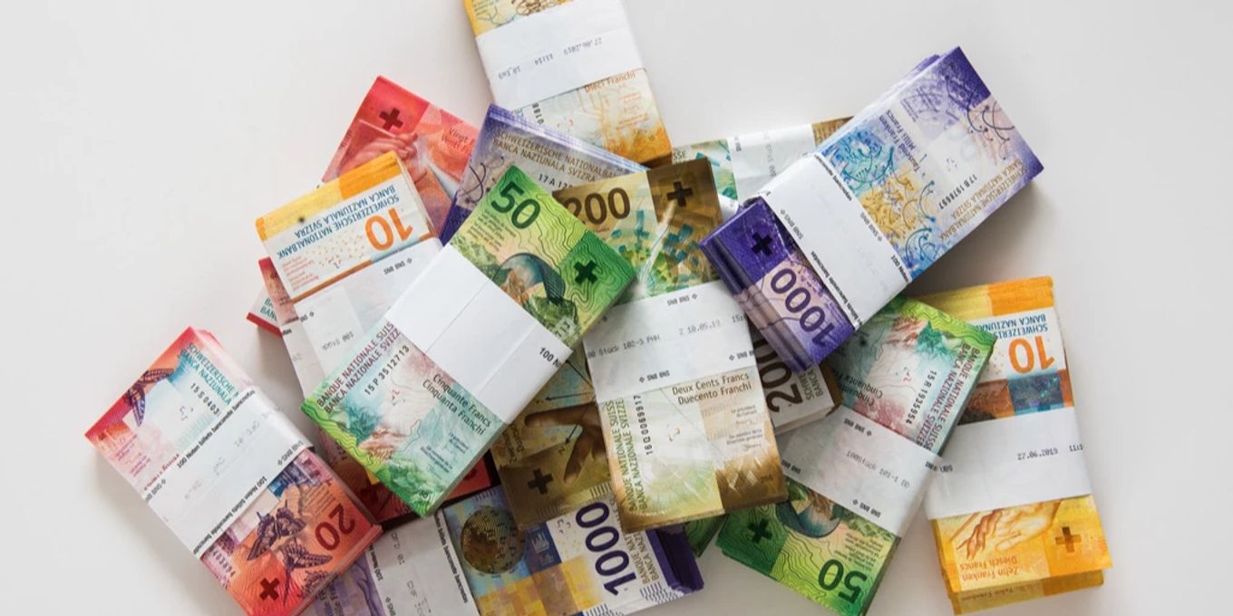 Teuerungsausgleich: Schweizer Bankpersonalverband fordert mehr Lohn ...