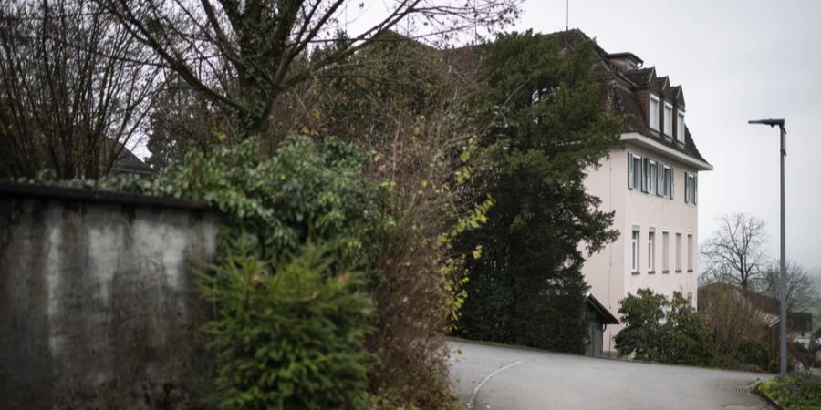 Die Christliche Schule Linth, wo Ex-Chocolatier Jürg Läderach als Prediger tätig war.