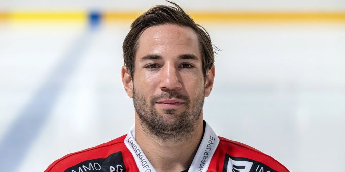 Simon Moser, Stürmer SCB. - Simon Moser, Stürmer SCB. -