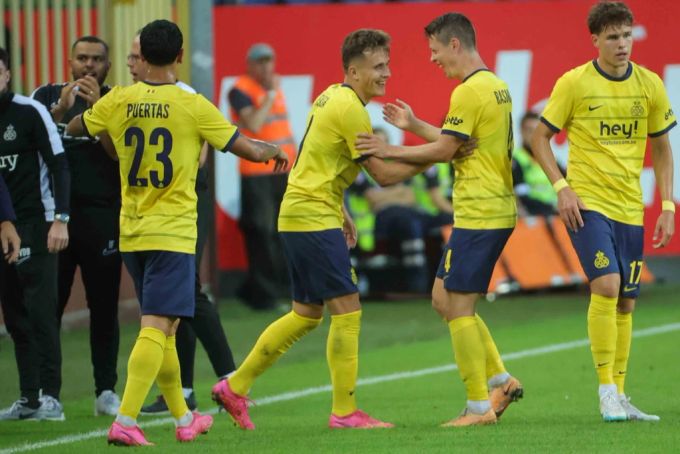Schon früh können die Spieler von Union Saint-Gilloise rund um Ex-Lausanner Cameron Puertas (l.) gegen den FC Lugano jubeln. Union Saint-Gilloise