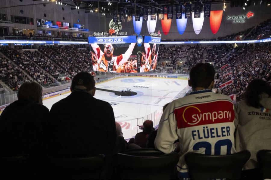 Die Swiss Life Arena ist natürlich restlos ausverkauft. Dennoch werden einige Tickets im Netz für Wucher-Preise angeboten.