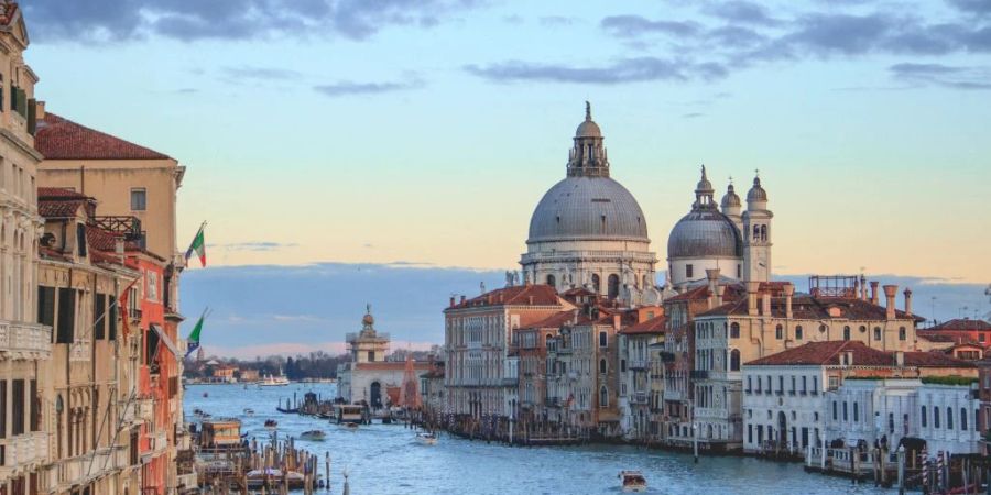 Um ein ähnliches Schicksal zu vermeiden, wird Venedig bald Eintritt von Touristen verlangen.