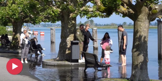 «Fern halten» - Katastrophen-Touris spielen trotz Warnungen im Bodensee