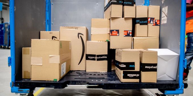Pakete des US-Onlinehändlers Amazon. (Symbolbild) amazon