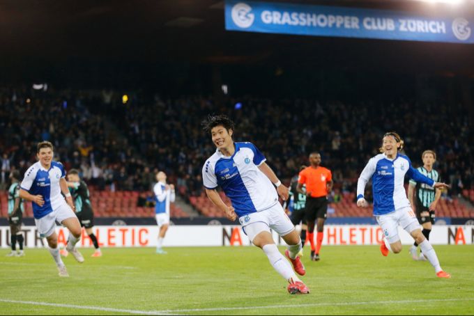 Stürmer Lee erzielt das 2:0 für GC. GC