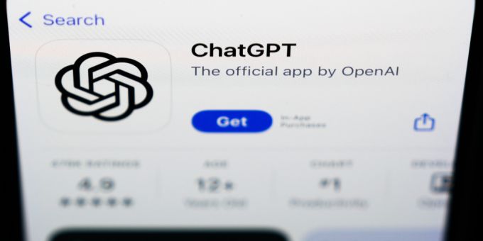 Nutzer irritiert - Zu nett: OpenAI zieht neue ChatGPT-Version zurück