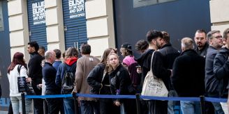 Treffen - Billie Eilish umarmt Fans in Berlin: «Bester Fangirl-Moment» Treffen - Billie Eilish umarmt Fans in Berlin: «Bester Fangirl-Moment»
