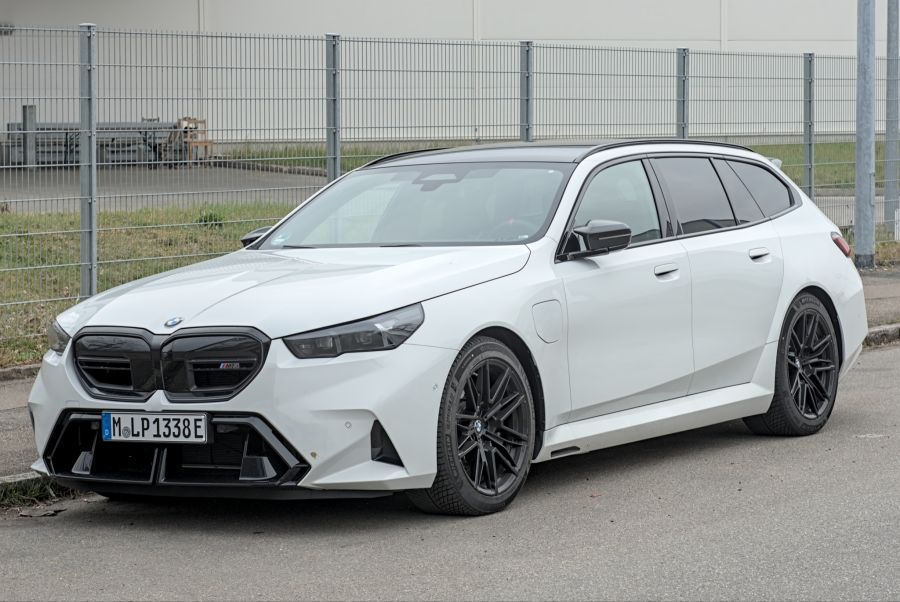 BMW M5 G99