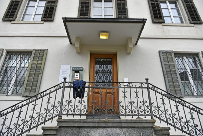 Polizeiwachen Zürich Kürzungen überlastet