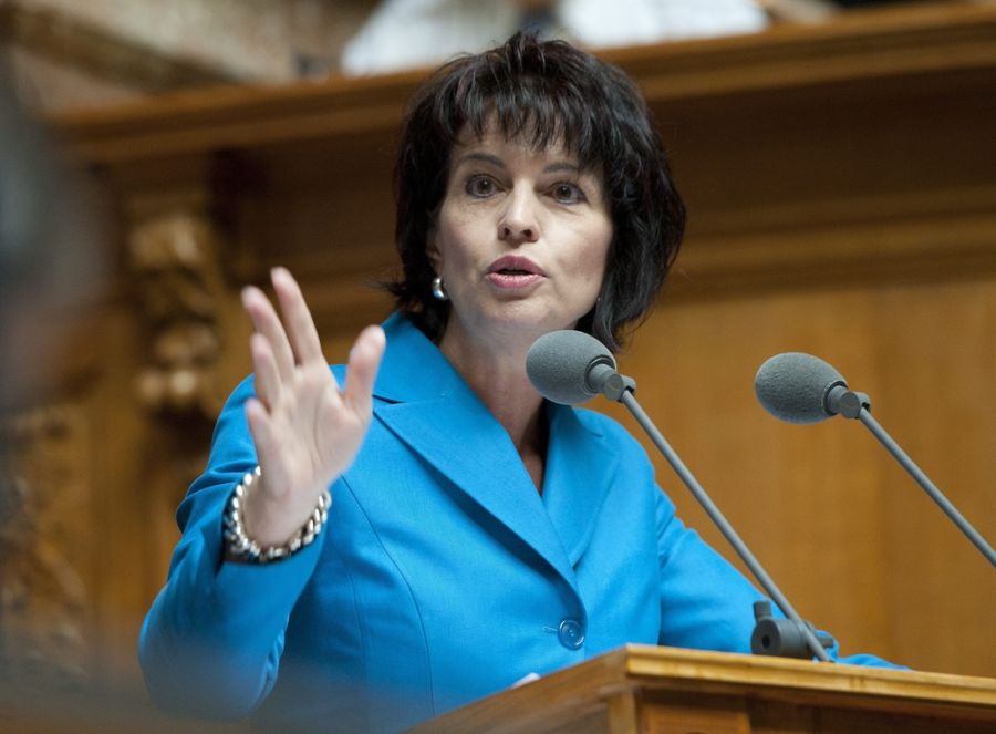 Alt Bundesrätin Doris Leuthard verteidigt in einem Interview den Atomausstieg.