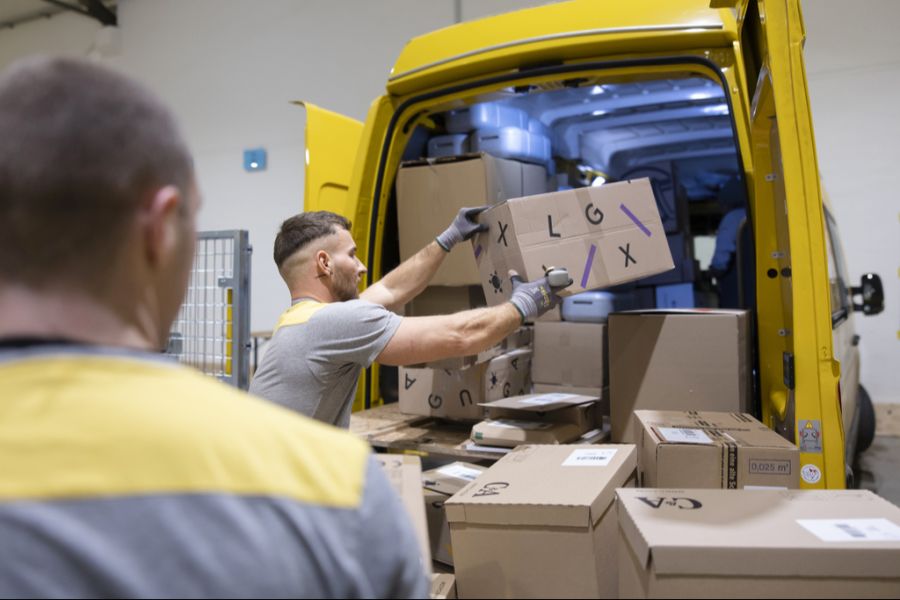 Planzer sei beim Päckli-Ausliefern «fast genau so gut wie die Post», so Digitec Galaxus.