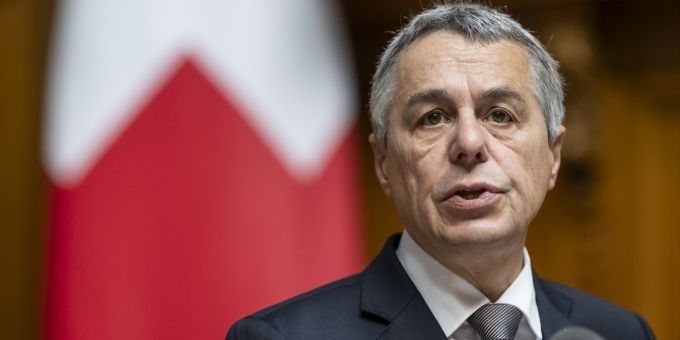 Bundesrat Ignazio Cassis spricht zur Grossen Kammer, an der Sommersession der Eidgenoessischen Raete, am Freitag, 13. Juni 2025 im Nationalrat in Bern. (KEYSTONE/Alessandro della Valle) Cassis