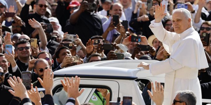 Papst Leo nutzt Amtseinführung zu Kapitalismus-Kritik. Papst Leo