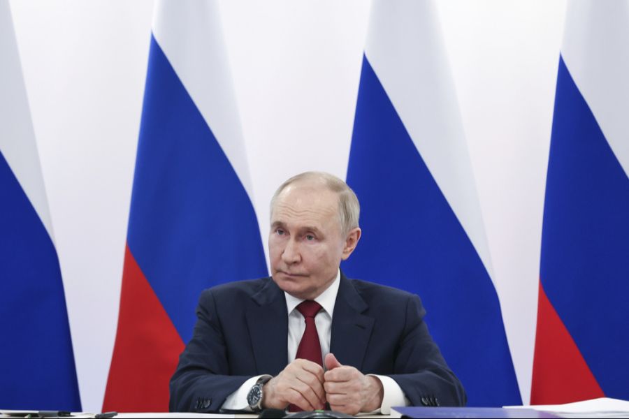 Wladimir und Donald sollen sich gar duzen, berichtet ein Putin-Berater.