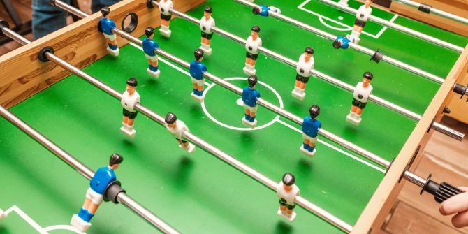 Tischfussball Figuren Grün Stangen