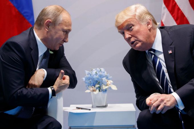 Seit US-Präsident Trump wieder im Amt ist, hat er zweimal mit Kremlchef Putin telefoniert. (Archivbild) putin