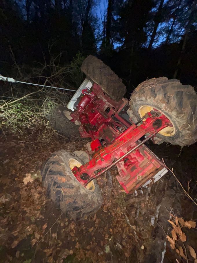 Der verunfallte Traktor. Traktor