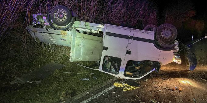 Drogentest positiv - Mann überschlägt sich im Baselbiet mit Lieferwagen