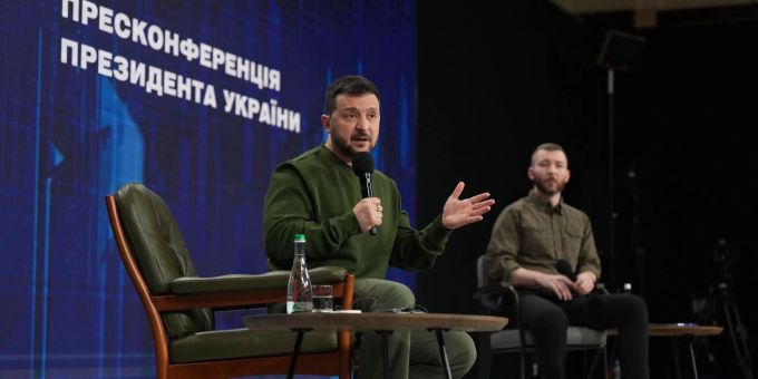 Der ukrainische Präsident Wolodymyr Selenskyj hat kurz vor dem dritten Jahrestag des russischen Einmarsches eine Pressekonferenz gegeben. Wolodymyr Selenskyj