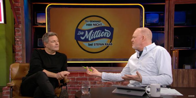 Bei Stefan Raabs aktueller Folge ging es mit Robert Habeck zum Missfallen einiger Zuschauer sehr politisch zu. Stefan Raab Robert Habeck