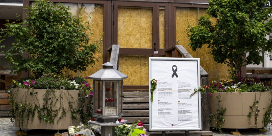 Ein Jahr nach der Brandkatastrophe soll die Gedenkfeier zum Brand in der Bar «Le Constellation» in Grône stattfinden. (Archivbild)