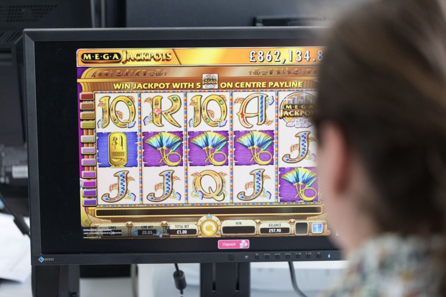 Gesetzlich vorgesehene Zugangssperren beschränkten sich laut Bakom auf spezifische Bereiche wie nicht bewilligte Online-Geldspielangebote.