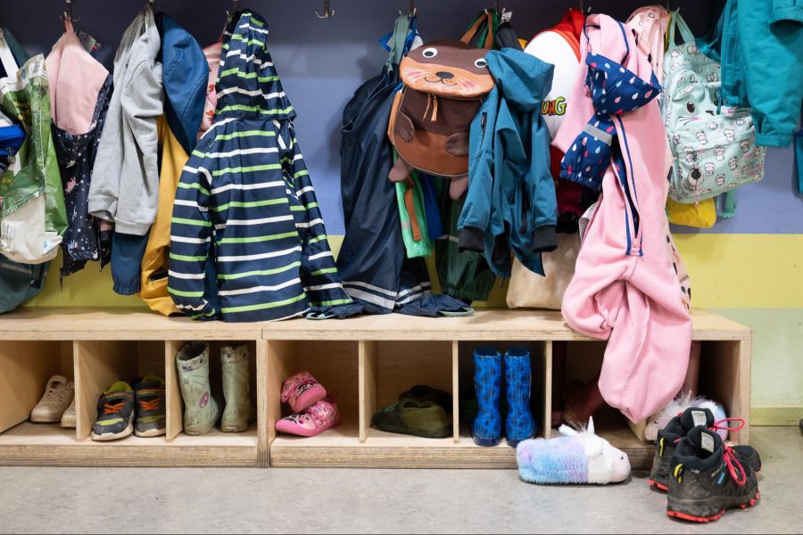 Zwischen 2020 und 2025 wurden 22 Fälle von sexuellem Missbrauch in Westschweizer Kitas gemeldet. (Symbolbild)